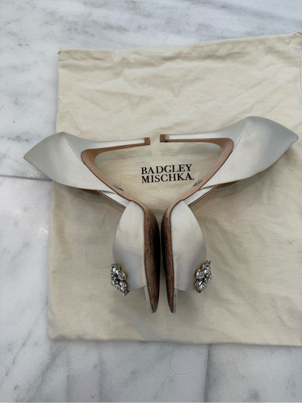 Badgley Mischka Jazmin d’Orsay Pumps in ivory satin Size 7.5 - Picture 3 of 9